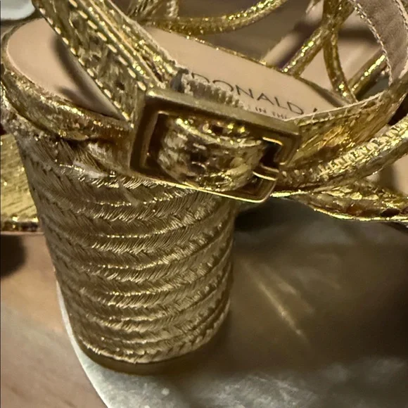 Pre-Owned Donald J. Pliner Gold Strappy Block Heels - Picture 15 of 16